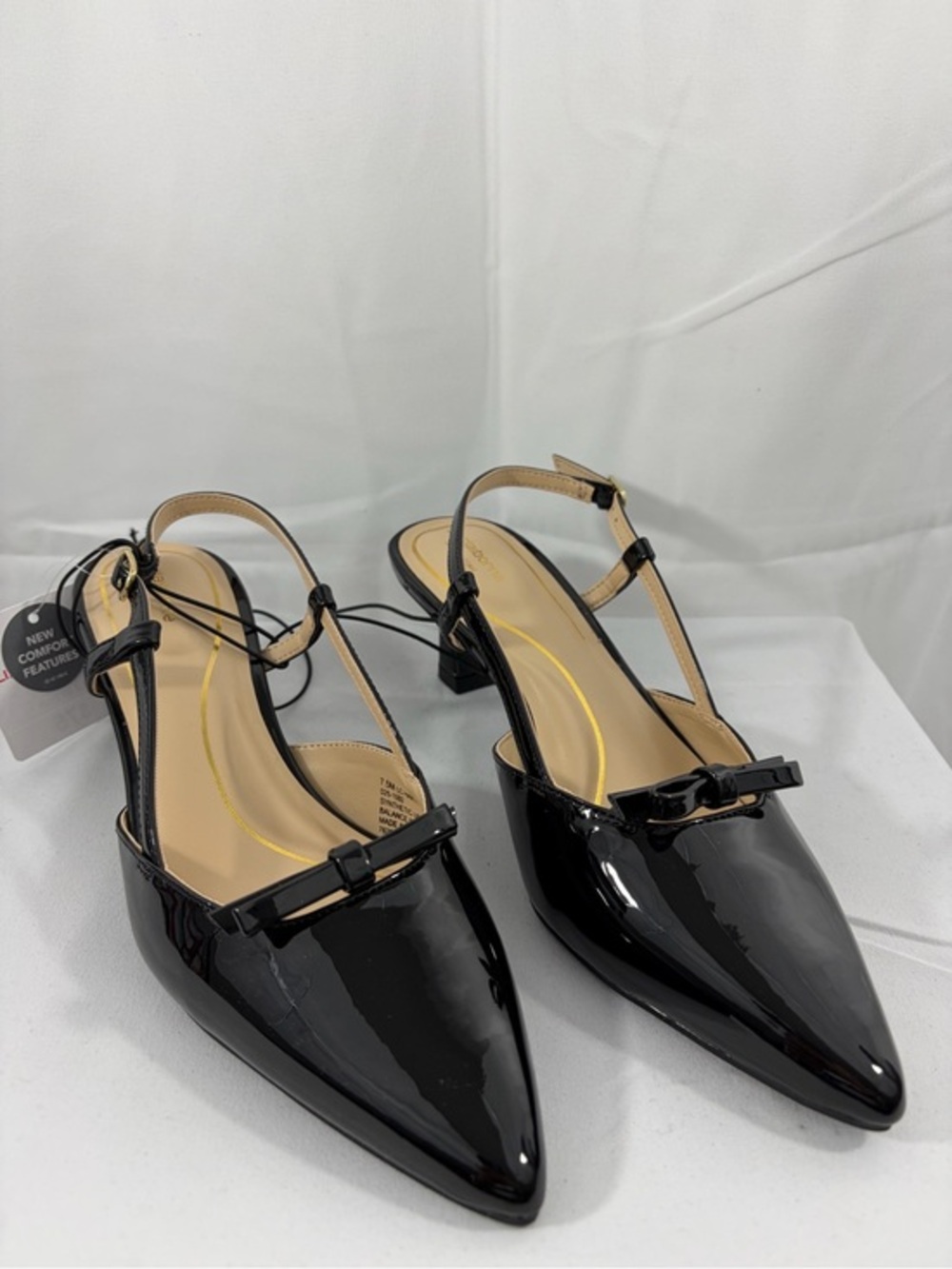 NWT Liz Claiborne Women’s Size 7.5 Black Pointed Slingback Heels with Bow Accent